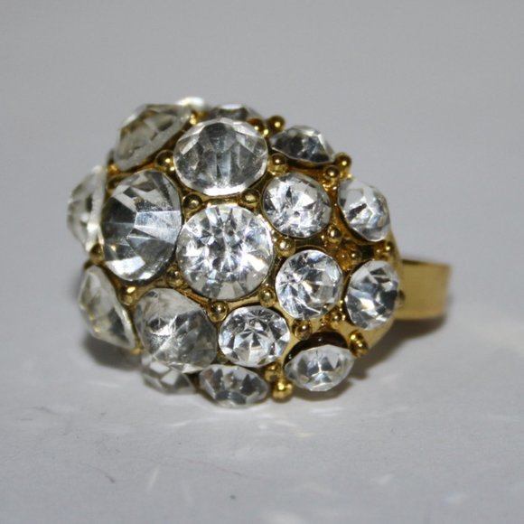 Vintagejelyfish Jewelry - Large gold and rhinestone sparkling ring